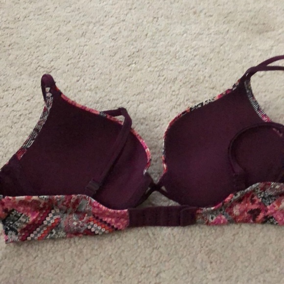 Vs bra - Picture 2 of 3